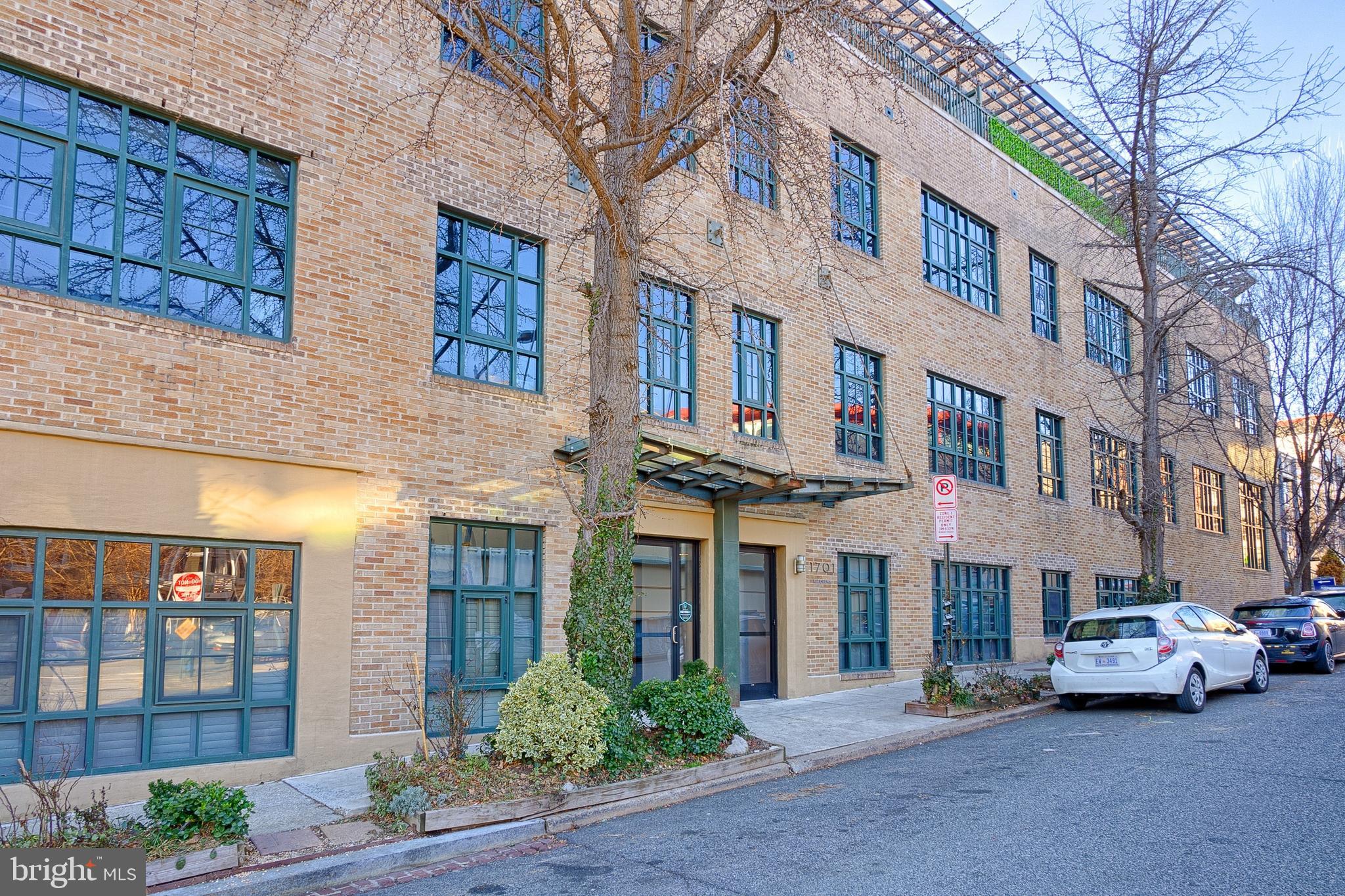 1701 Kalorama Road Northwest, Unit 201 Washington, DC 20009 - Photo 2 of 31 Exterior of Building
