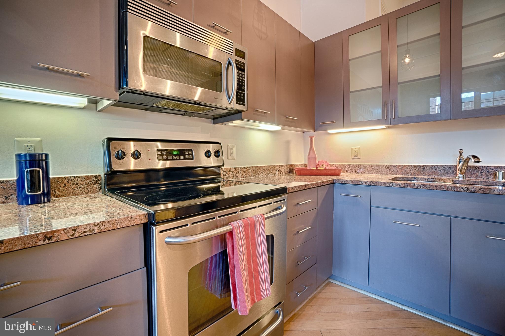 1701 Kalorama Road Northwest, Unit 201 Washington, DC 20009 - Photo 13 of 31 Kitchen