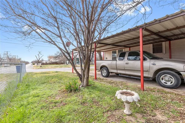 $99,999 | 1206 8th Street, Brownwood, TX 76801