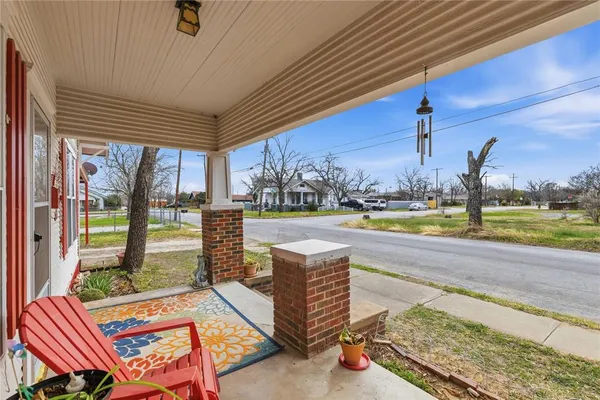 $99,999 | 1206 8th Street, Brownwood, TX 76801