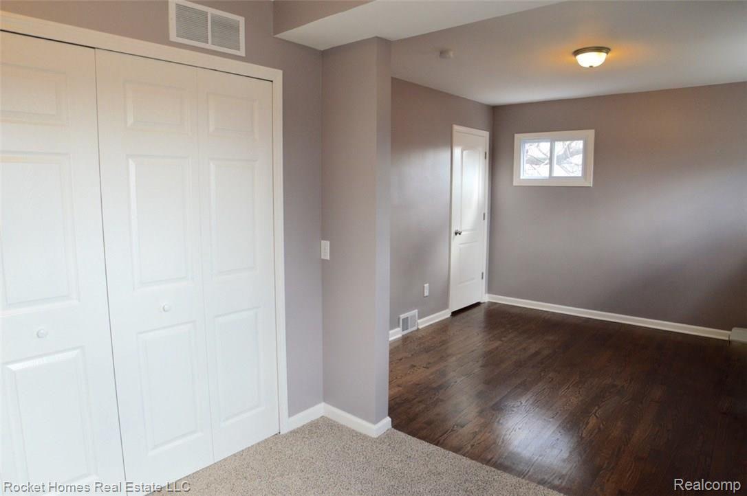 17148 Evergreen Road Detroit, MI 48219 - Photo 8 of 17 Master Bedroom.jpg