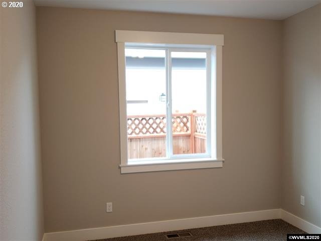 911 Chestnut Street Independence, OR 97351 - Photo 14 of 19 Gallery Image 14
