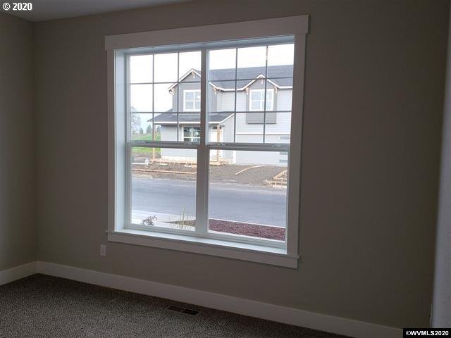 911 Chestnut Street Independence, OR 97351 - Photo 15 of 19 Gallery Image 15