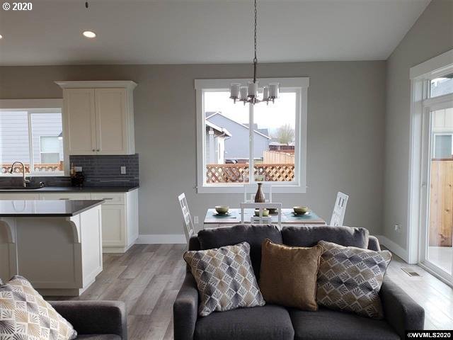 911 Chestnut Street Independence, OR 97351 - Photo 6 of 19 Gallery Image 6