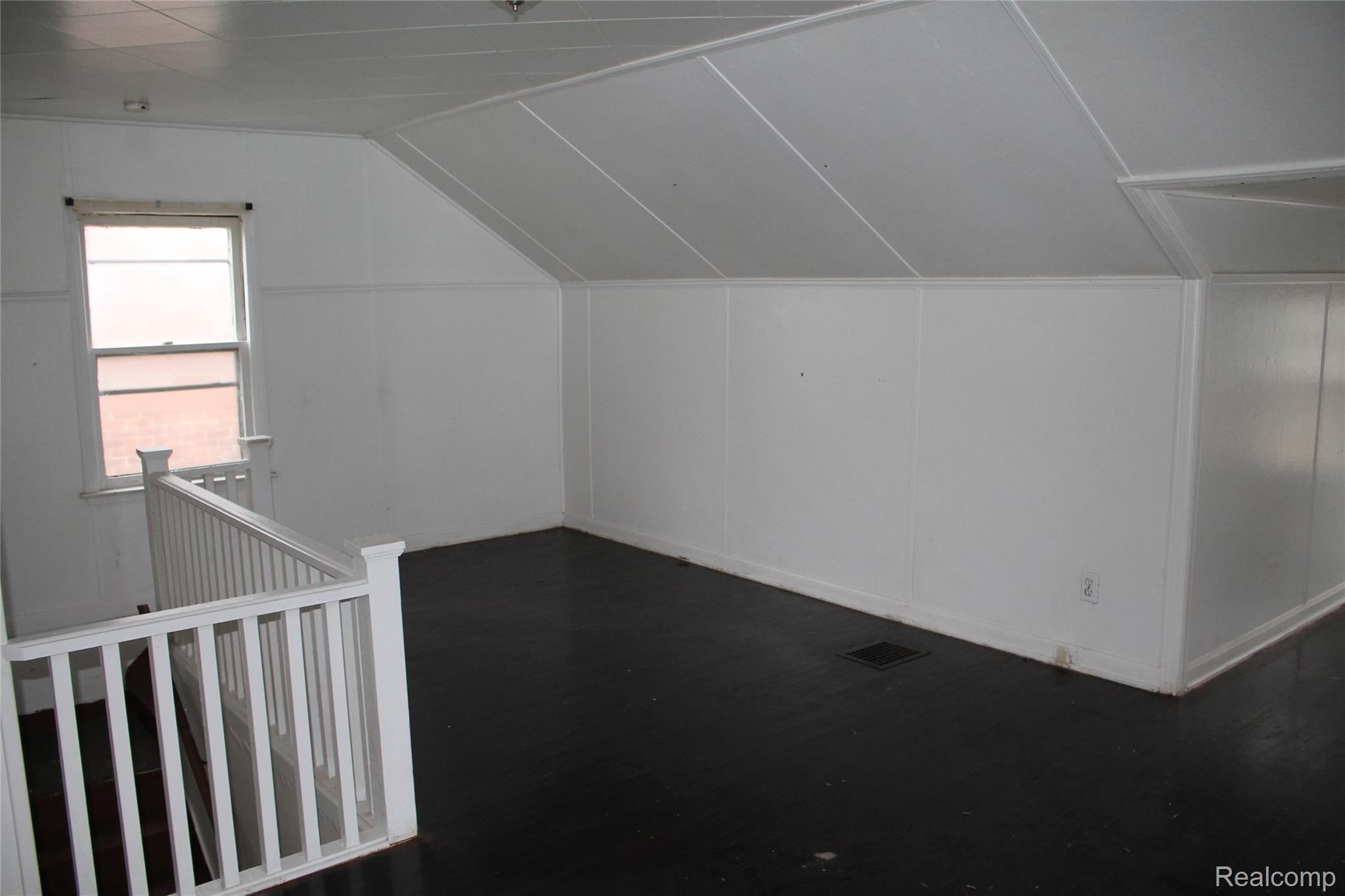 9952 Rutland Street Detroit, MI 48227 - Photo 21 of 24 IMG_1430.JPG