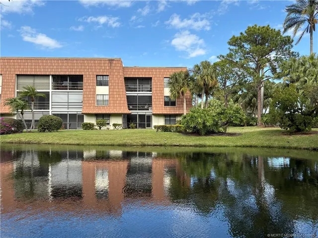 $197,500 | 3100 Southeast Pruitt Road, Unit B101, Port St. Lucie, FL 34952