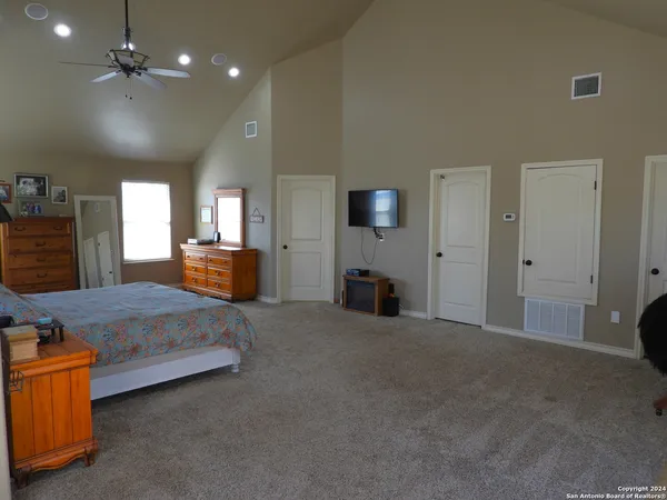 $259,500 | 155 Scenic Circle, Lakehills, TX 78063