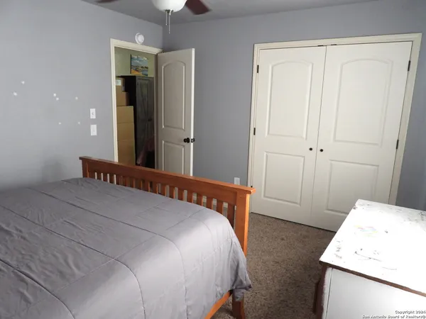 $259,500 | 155 Scenic Circle, Lakehills, TX 78063