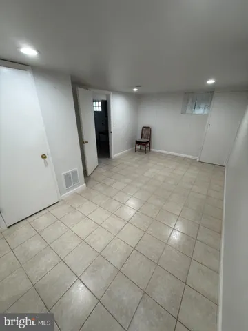 $4,000 | 6919 Rolling Road, Springfield, VA 22152