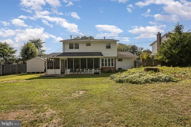 $4,000 | 6919 Rolling Road, Springfield, VA 22152