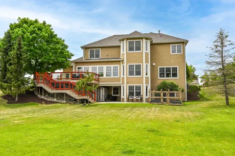 $685,000 | 533 Majestic View Lane, Oconomowoc, WI 53066