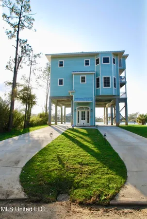 $1,150,000 | 219 Baywood Drive, Pass Christian, MS 39571