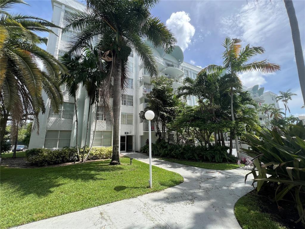 496 Northwest 165th Street, Unit D409 Miami, FL 33169 - Photo 19 of 20