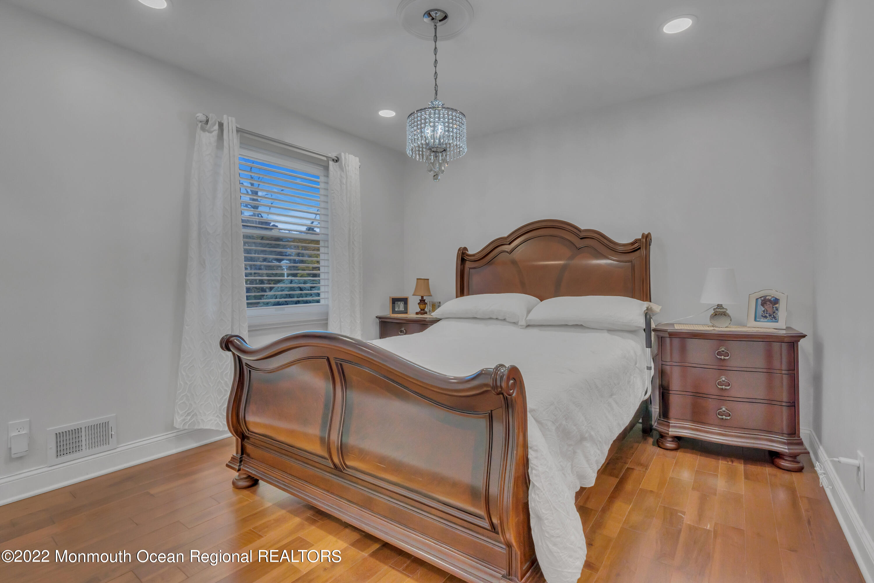 92 Old Post Road Freehold, NJ 07728 - Photo 11 of 31 014_dsc02021