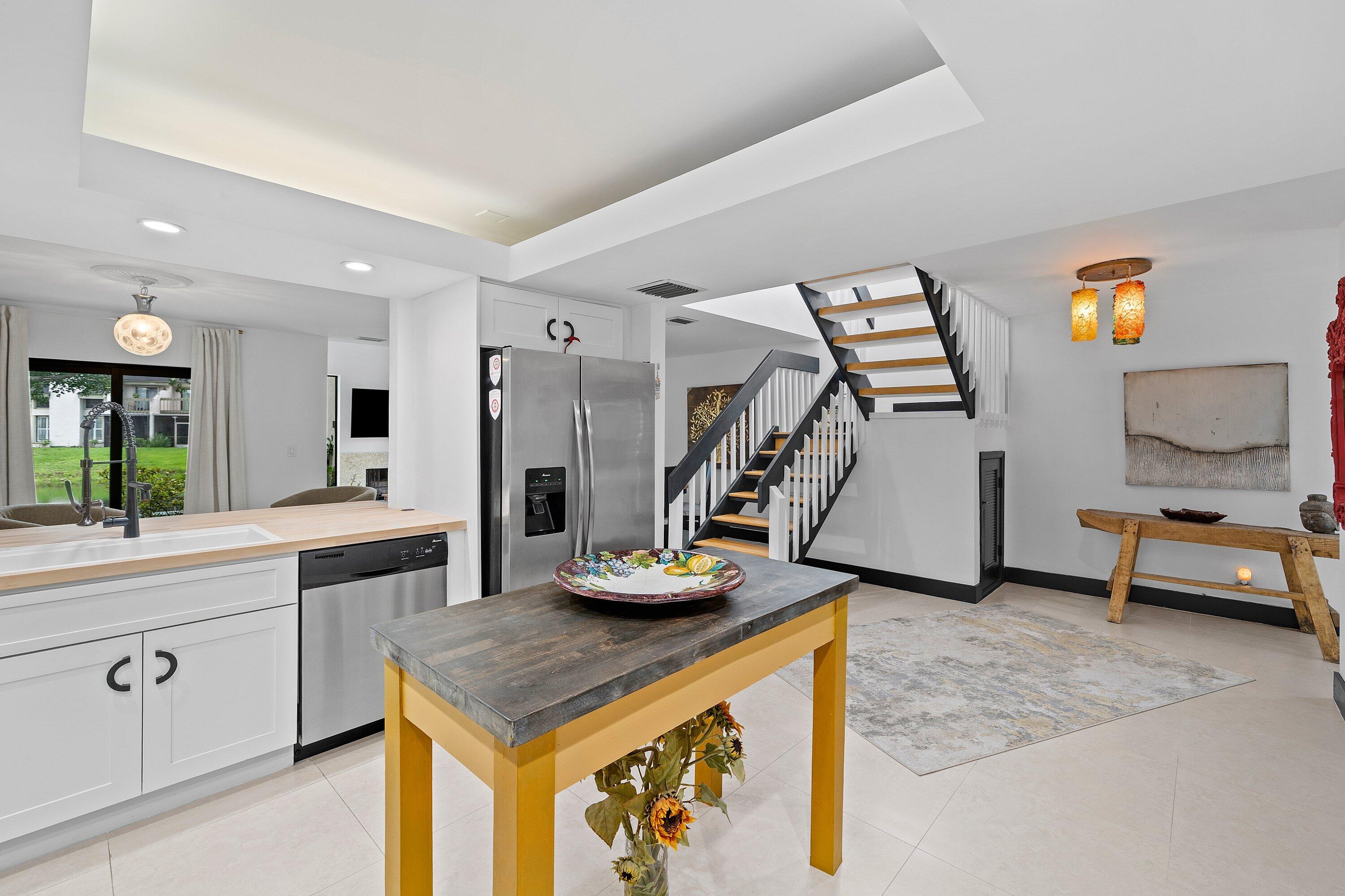 6096 Glendale Drive Boca Raton, FL 33433 - Photo 17 of 60 Kitchen 3
