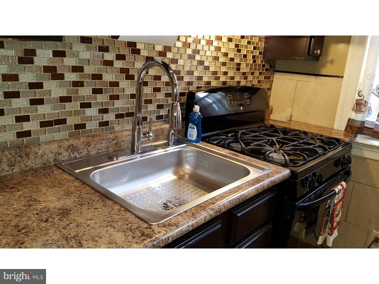 5433 Rutland Street Philadelphia, PA 19124 - Photo 3 of 24 Kitchen