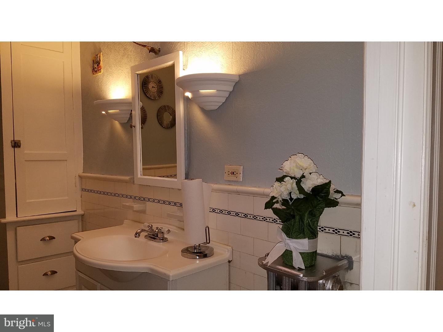 5433 Rutland Street Philadelphia, PA 19124 - Photo 21 of 24 Bathroom