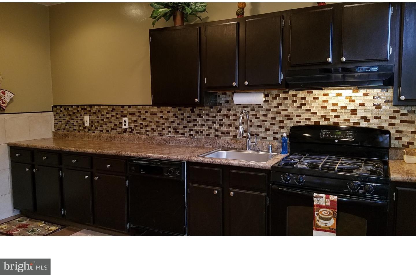 5433 Rutland Street Philadelphia, PA 19124 - Photo 6 of 24 Kitchen