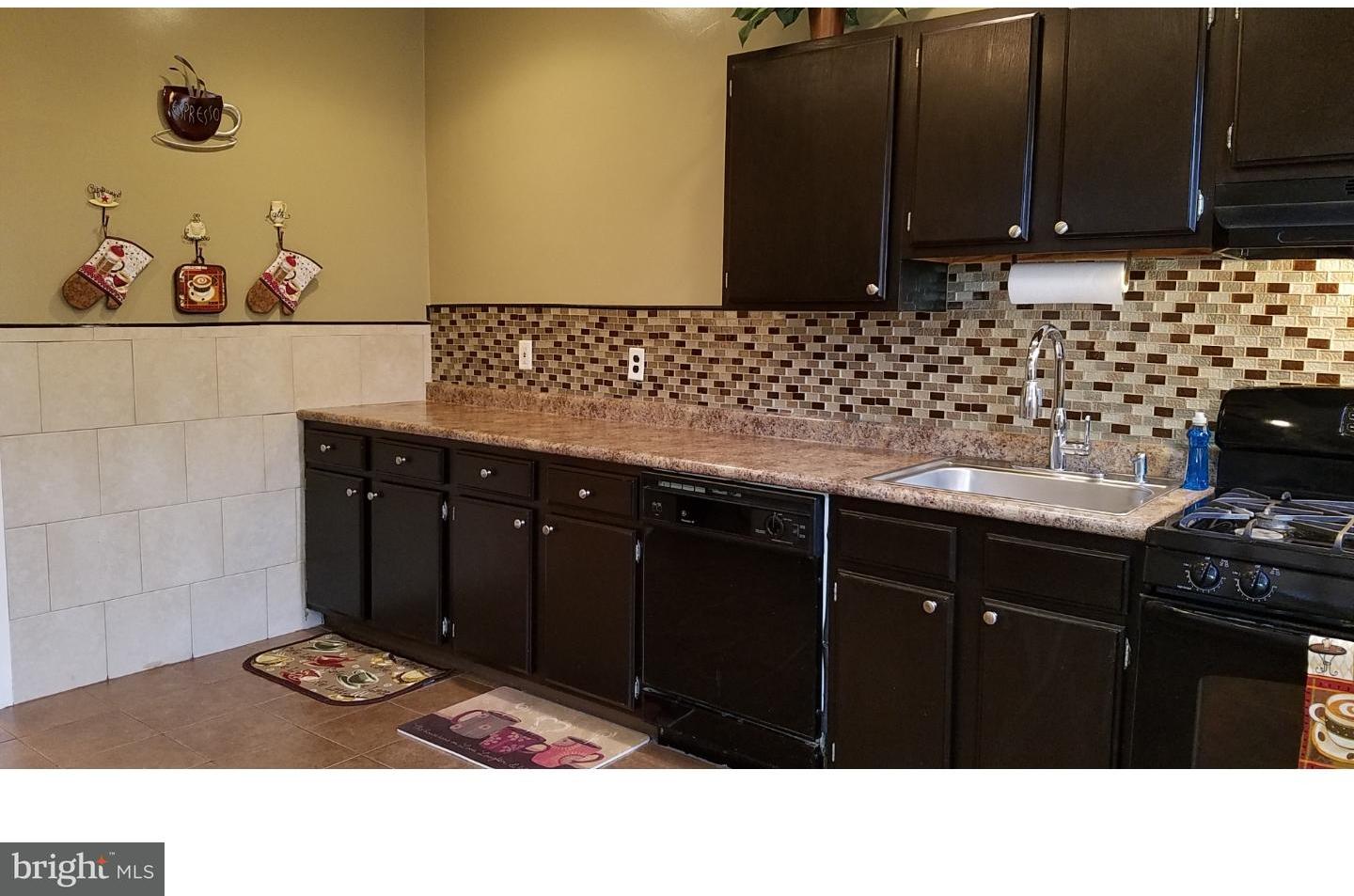 5433 Rutland Street Philadelphia, PA 19124 - Photo 7 of 24 Kitchen
