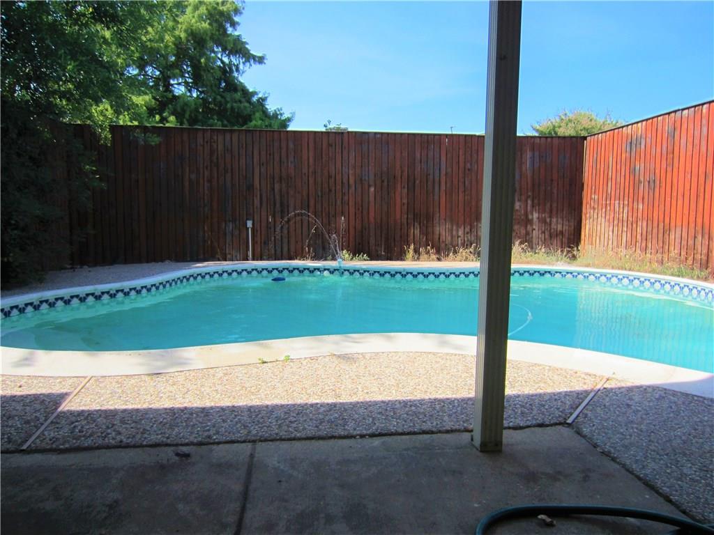 5604 Usher Street The Colony, TX 75056 - Photo 11 of 30 a view of a back yard
