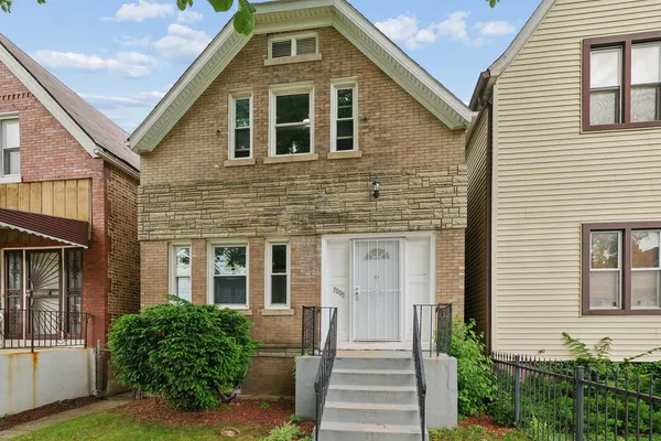 $265,000 | 7005 South Eberhart Avenue, Chicago, IL 60637