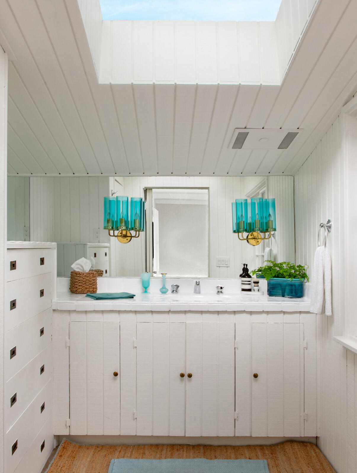 279 Santa Rosa Lane Montecito, CA 93108 - Photo 15 of 27 a bathroom with a sink and a mirror