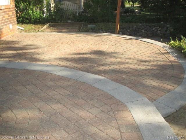 4051 Wakefield Road Berkley, MI 48072 - Photo 9 of 41