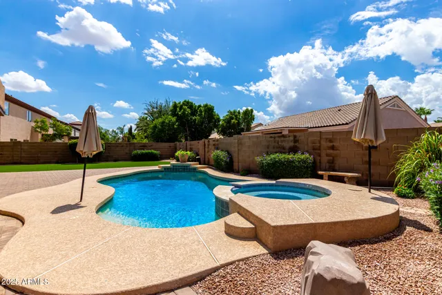 $1,145,000 | 2935 East Cathy Drive, Gilbert, AZ 85296