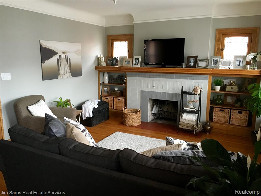 925-927 Nottingham Road Grosse Pointe Park, MI 48230 - Photo 2 of 23