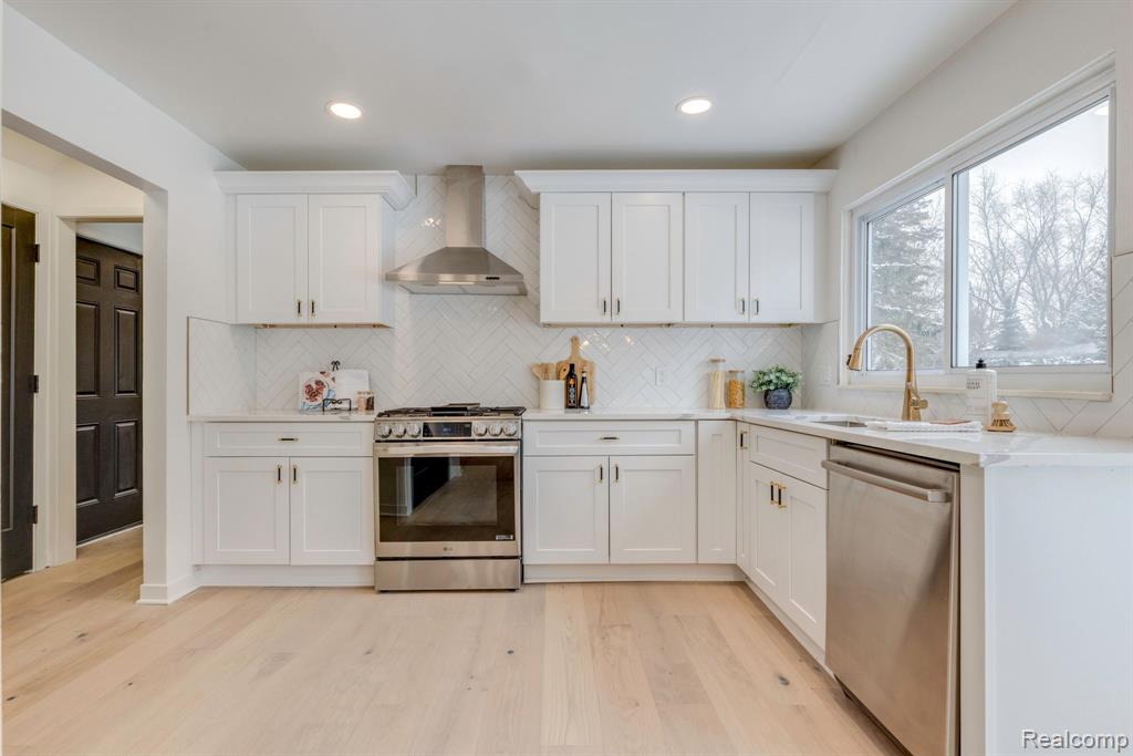 1499 West Horseshoe Bend Rochester, MI 48306 - Photo 5 of 50