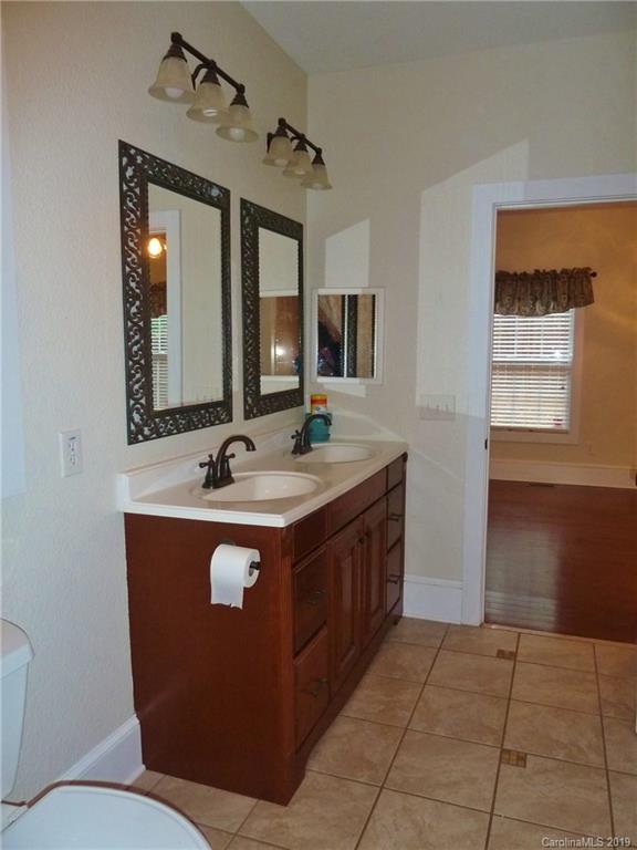 393 Church Road Fairview, NC 28730 - Photo 13 of 33 Gallery Image 13