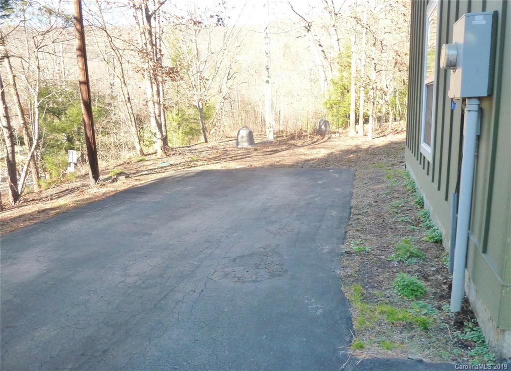 393 Church Road Fairview, NC 28730 - Photo 27 of 33 Gallery Image 27