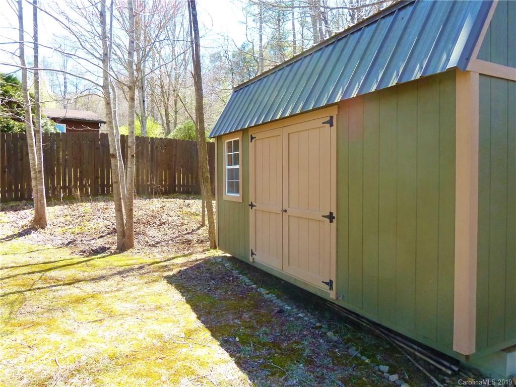 393 Church Road Fairview, NC 28730 - Photo 30 of 33 Gallery Image 30