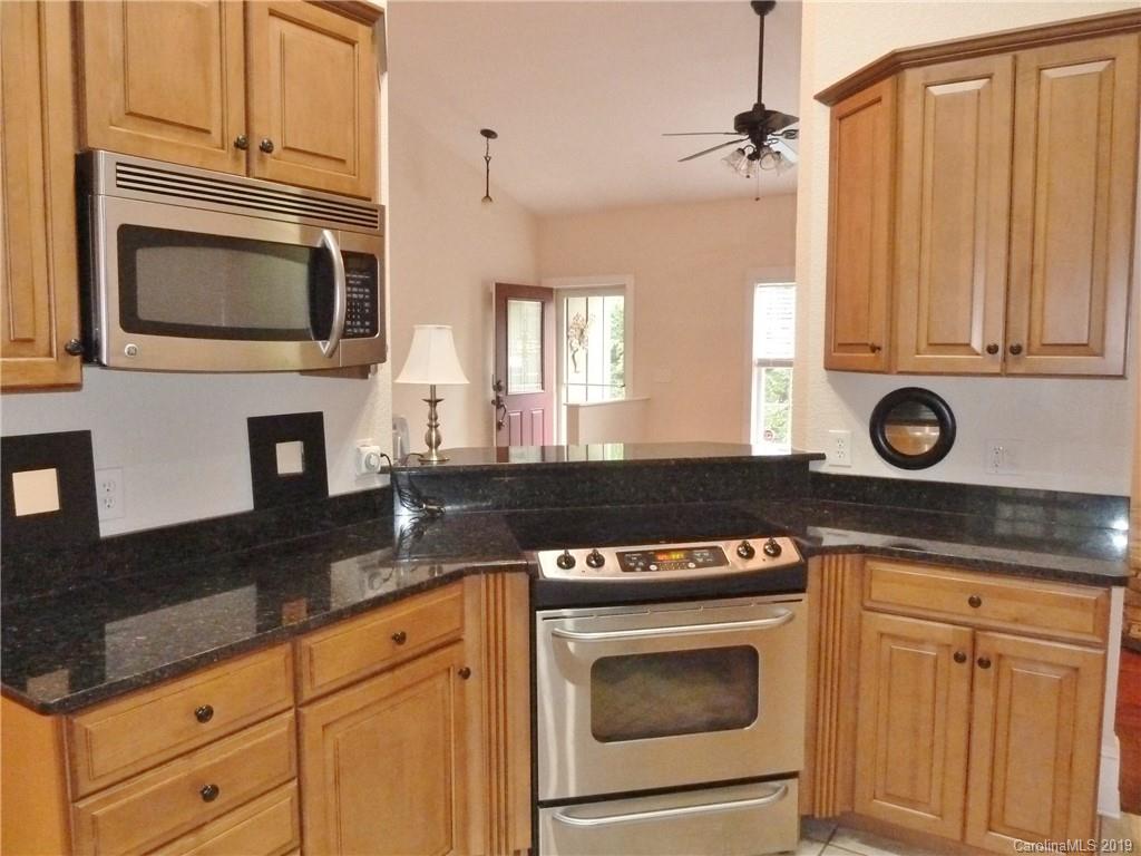 393 Church Road Fairview, NC 28730 - Photo 10 of 33 Gallery Image 10