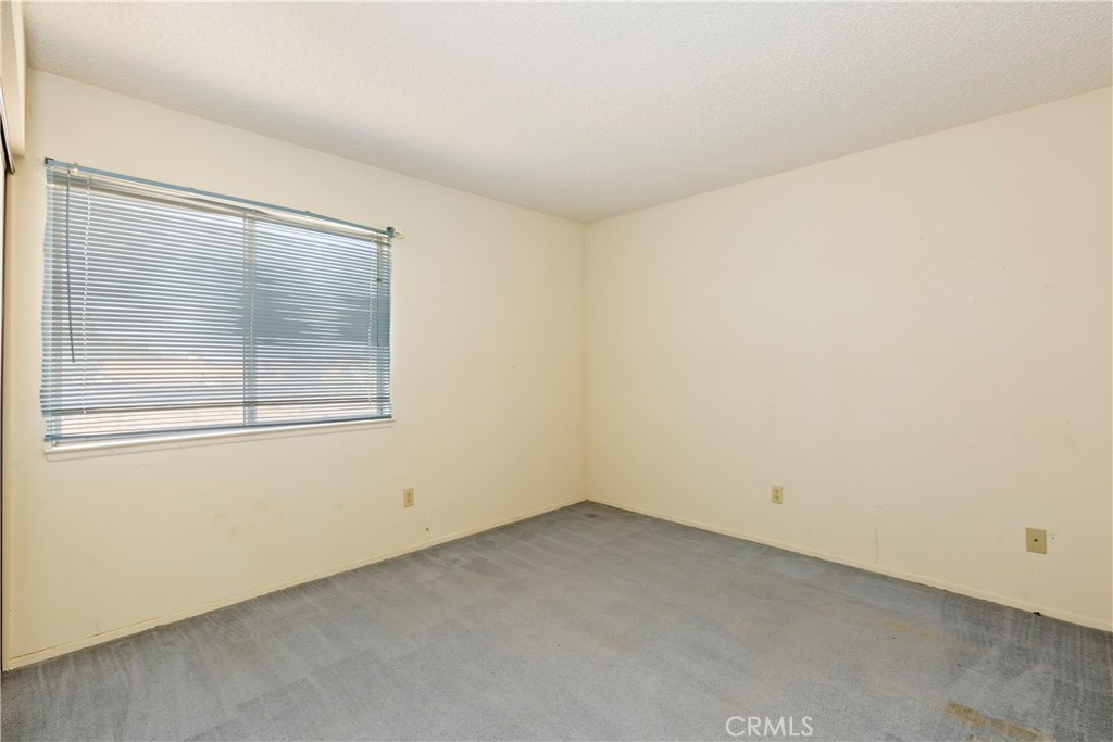 15620 Smoke Tree Street Hesperia, CA 92345 - Photo 18 of 34