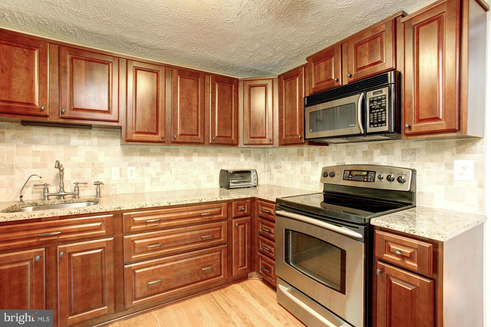 8734 Cold Plain Court Springfield, VA 22153 - Photo 5 of 30 Kitchen