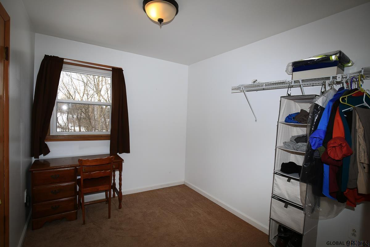 24 Haswell Road Colonie, NY 12189 - Photo 6 of 21 Photo 6