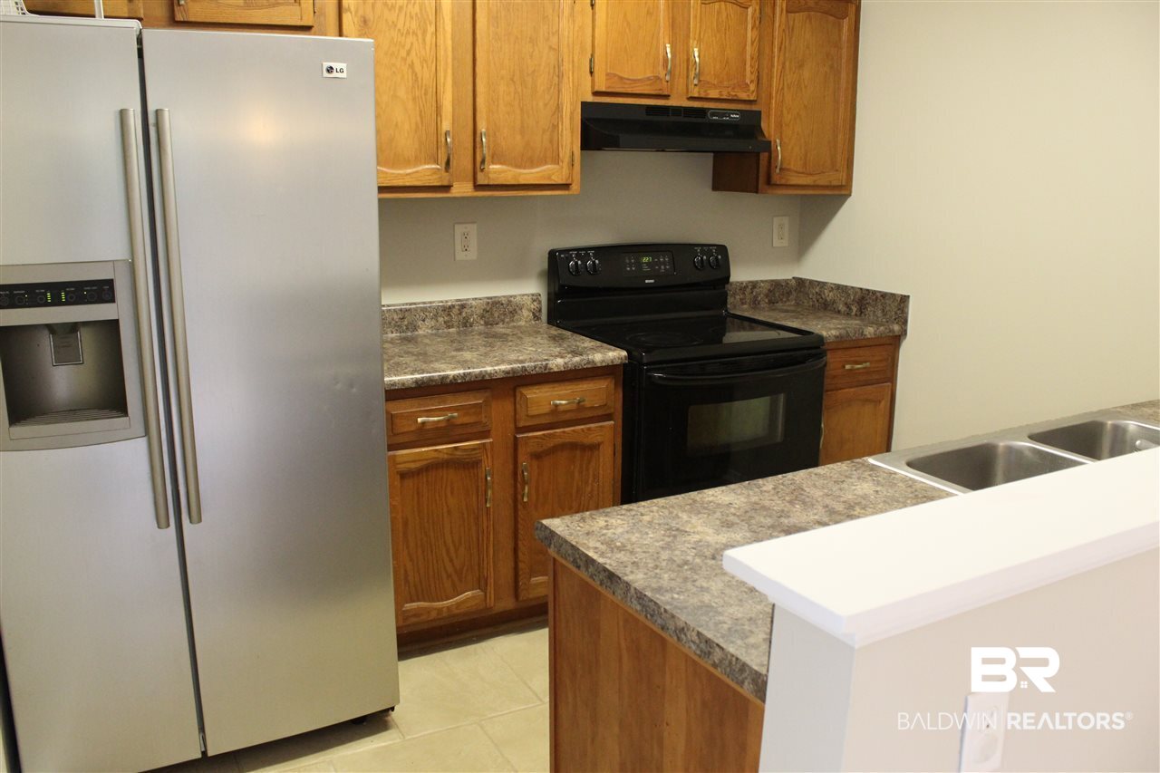 1833 Spring Brook Court Mobile, AL 36609 - Photo 2 of 12