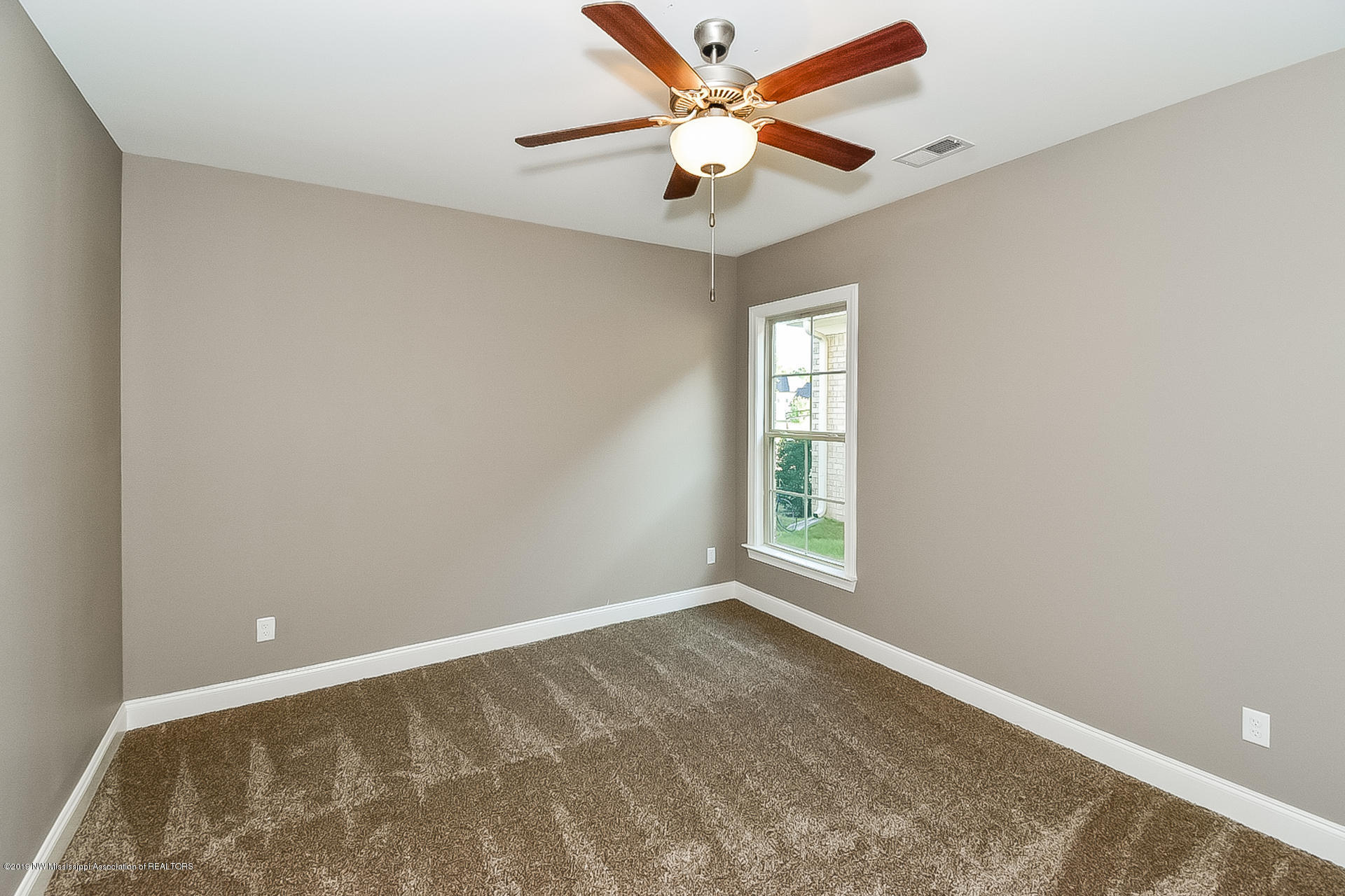 9113 Rue Orleans Lane Olive Branch, MS 38654 - Photo 16 of 24 016-photo-bedroom-7631666