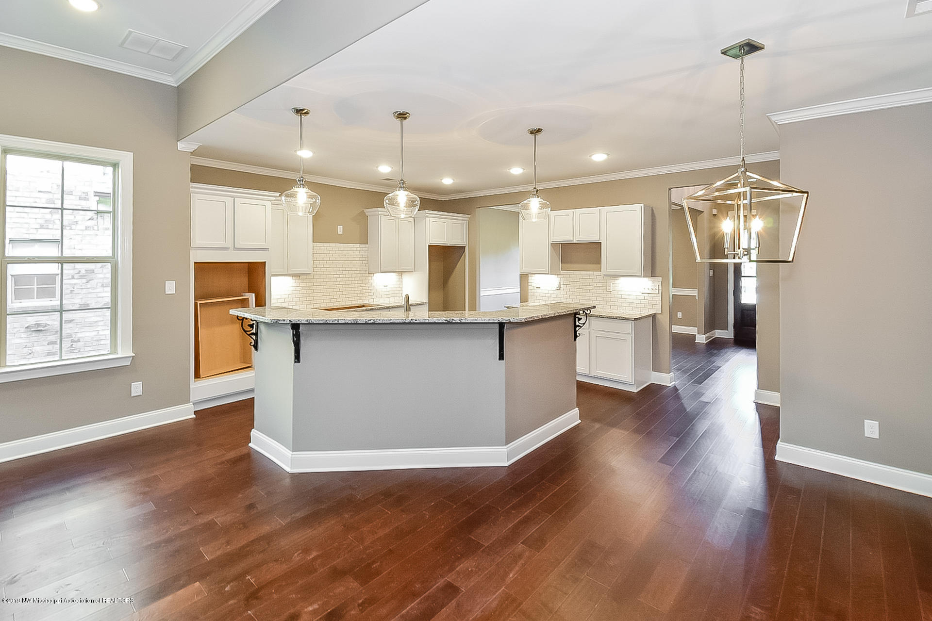 9113 Rue Orleans Lane Olive Branch, MS 38654 - Photo 8 of 24 008-photo-kitchen-7631681