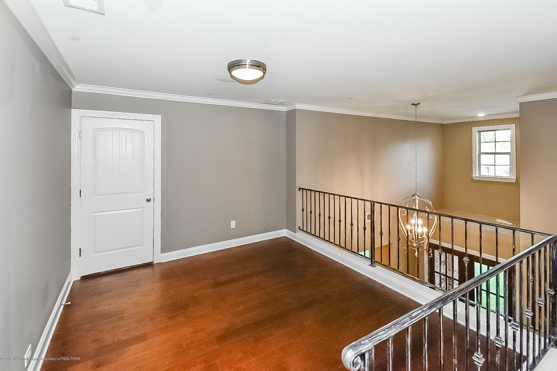 9113 Rue Orleans Lane Olive Branch, MS 38654 - Photo 10 of 24 010-photo-family-room-7631675