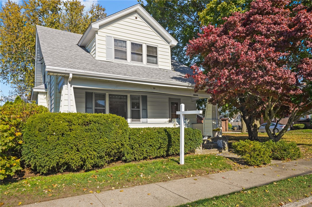 98 Ridgewood Road Pawtucket, RI 02861 - Photo 3 of 50 Gallery Image 3