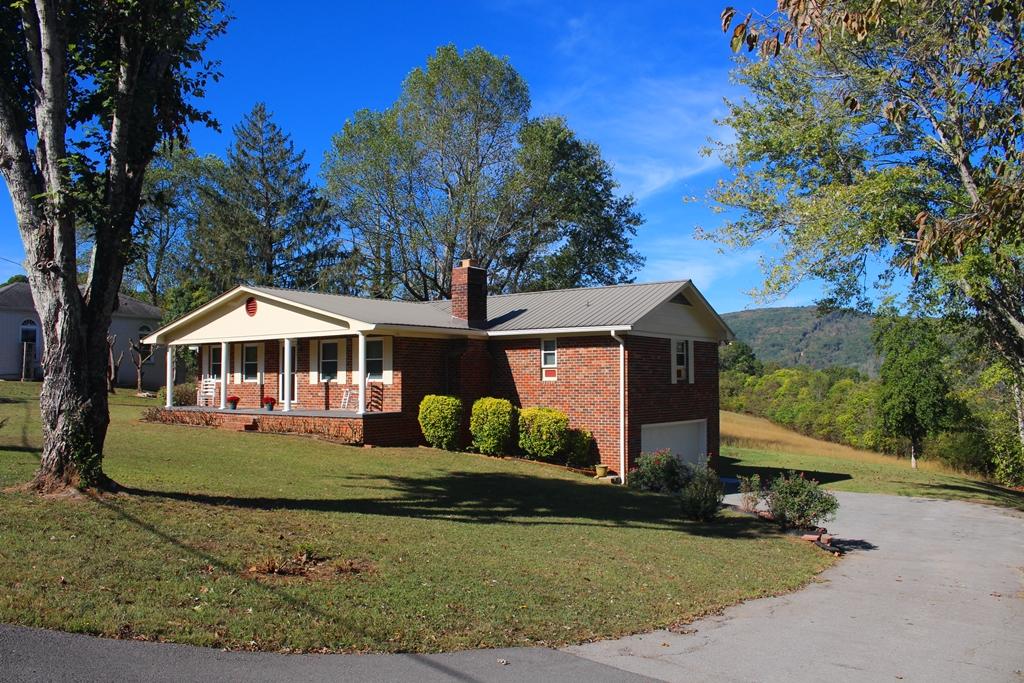 676 Randi Circle Dayton, TN 37321 - Photo 1 of 32 1