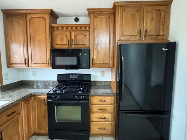 $1,950 | 4611 Scott Street, Davenport, IA 52806