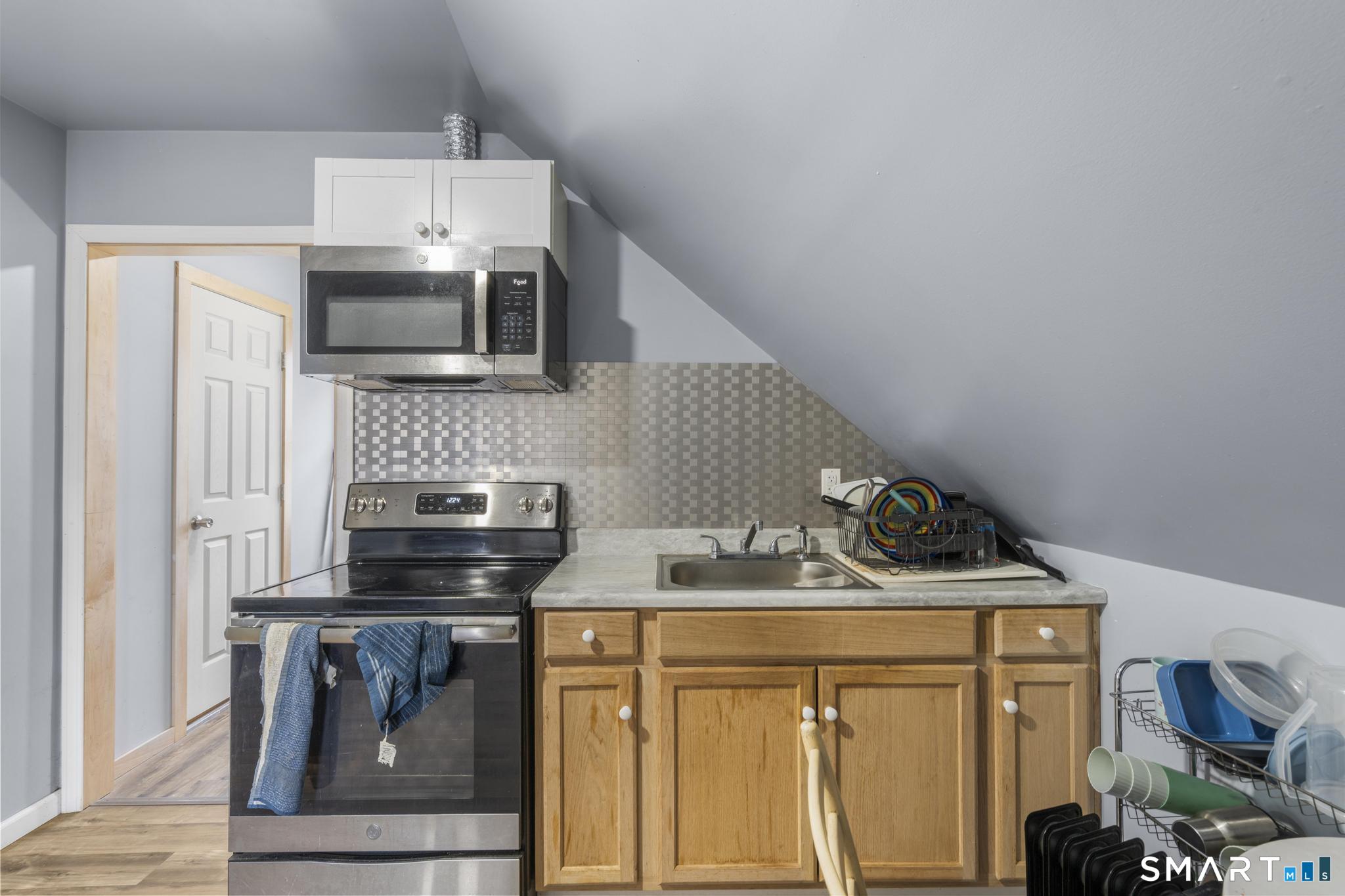 142 Gracey Avenue Meriden, CT 06451 - Photo 30 of 40