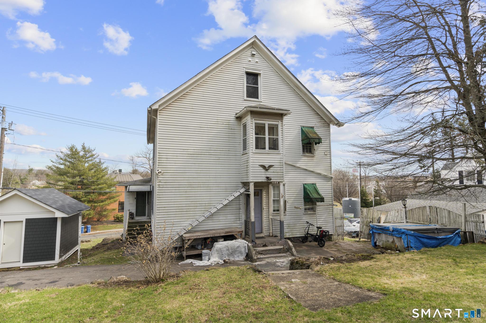 142 Gracey Avenue Meriden, CT 06451 - Photo 6 of 40