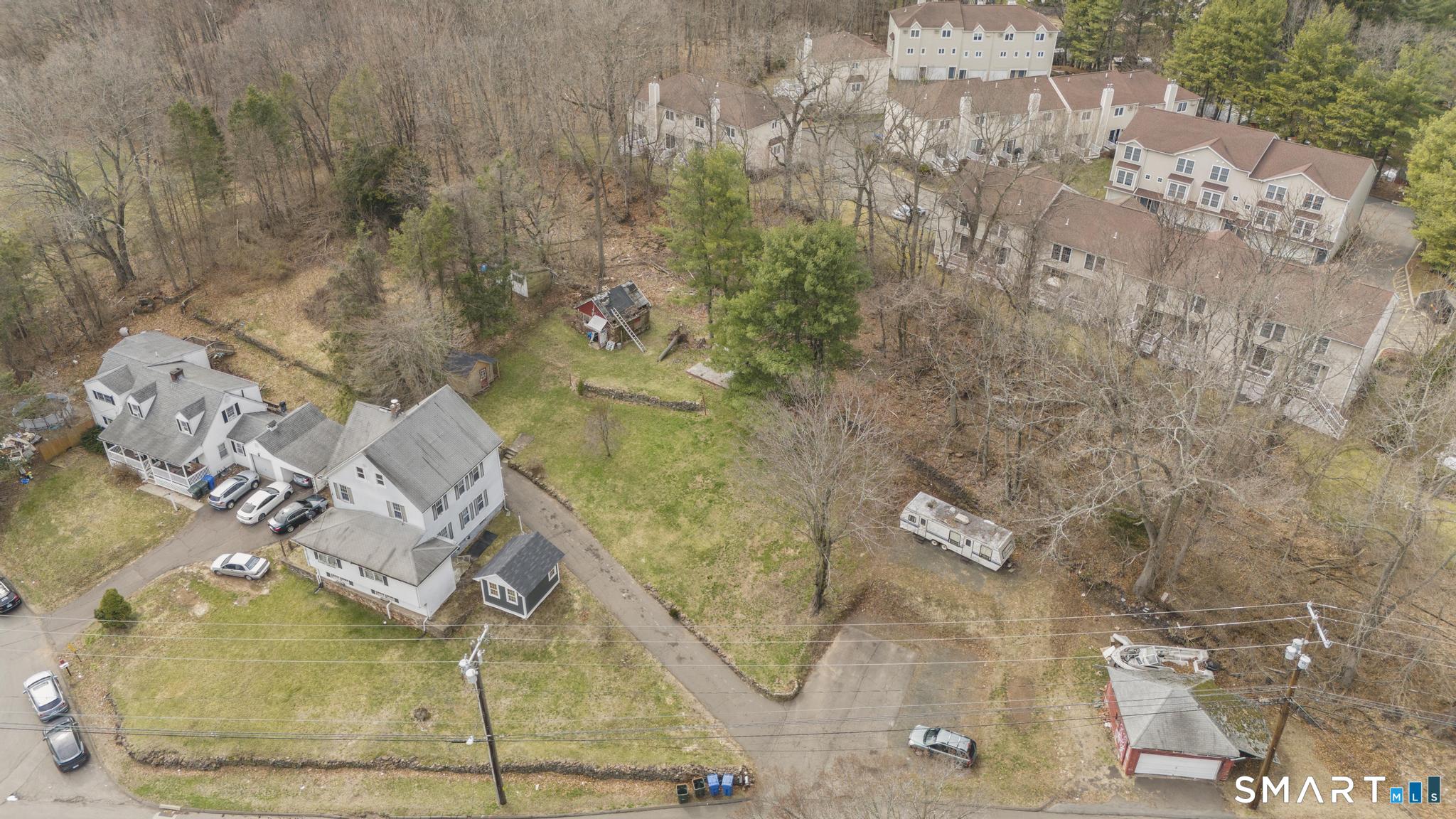 142 Gracey Avenue Meriden, CT 06451 - Photo 8 of 40