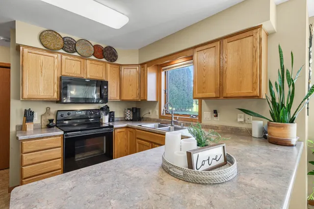 $425,000 | 502 Traveler Lane, Madison, WI 53718