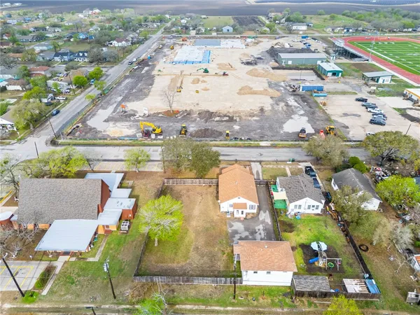 $169,900 | 720 McIntyre Avenue, Taft, TX 78390