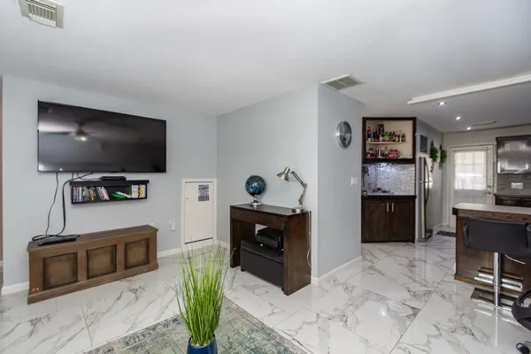 $189,900 | 2715 Vienna Place, Pasadena, TX 77502